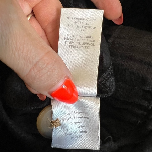 Everlane Fatigue Apron Jumpsuit Black 2 - Picture 12 of 12
